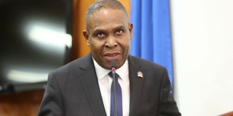 A peine installé, le PM Jean-Henry Céant se penche sur le dossier Petro Caribe
