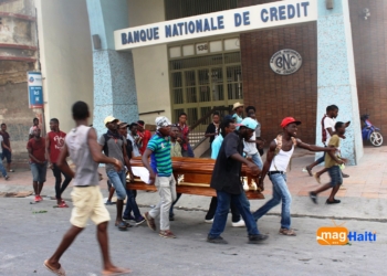 Les funérailles des militants tués le 17 octobre transformées en révolte