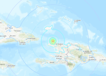 Bilan partiel du séisme: 11 morts et près de 200 blessés dans deux départements
