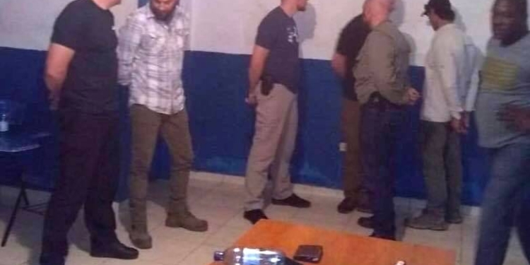 Les sept (7) étrangers des huit (8) mercenaires arrêtés partent pour les États-Unis d’Amérique