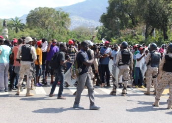 Une douzaine de journalistes victimes d’attaque armée de la Police Haïtienne﻿