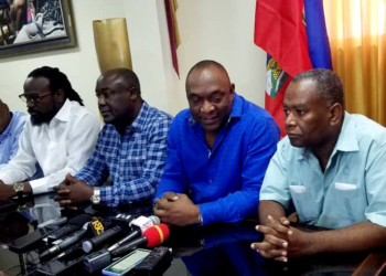 Les sénateurs de l’opposition annoncent un plan pour l’après Jovenel Moïse