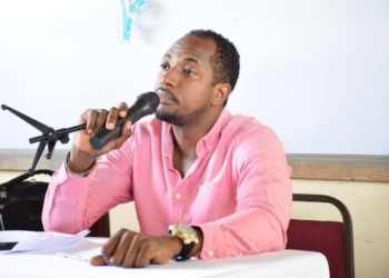 L’Économiste Etzer Émile contre la cessation de subvention du carburant