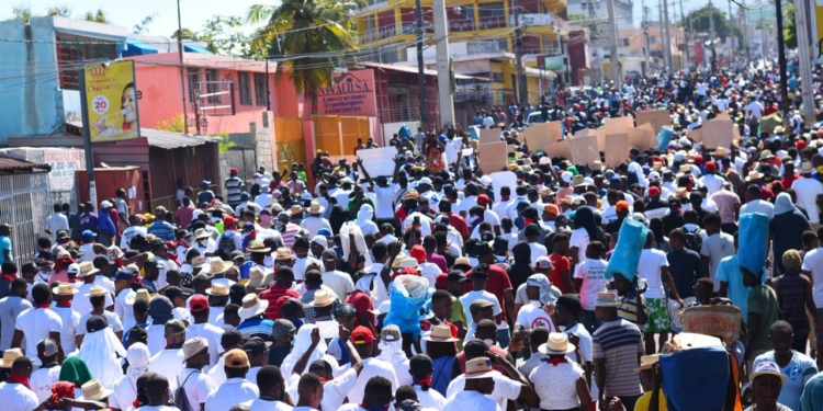 Haïti – Crise: des policiers dans les rues pour revendiquer de meilleures conditions de travail