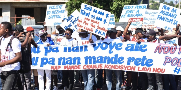Haïti – Crise: des policiers dans les rues pour revendiquer de meilleures conditions de travail