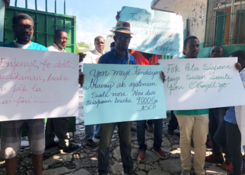 Le secteur sanitaire marche pour de meilleures conditions de vie et contre Jovenel Moïse