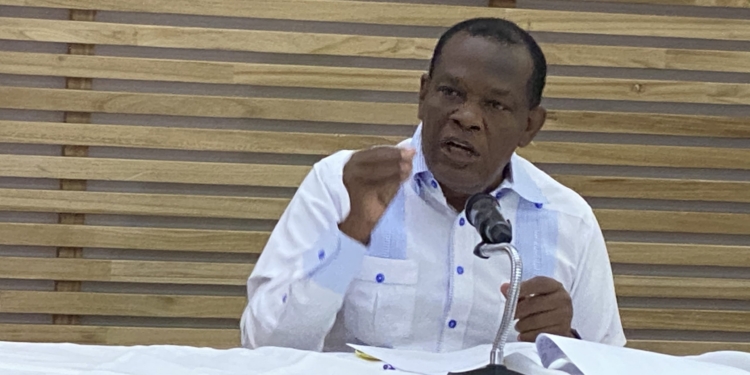 Yves Jean-Bart contre-attaque aux accusations d’abus sexuels et de viols