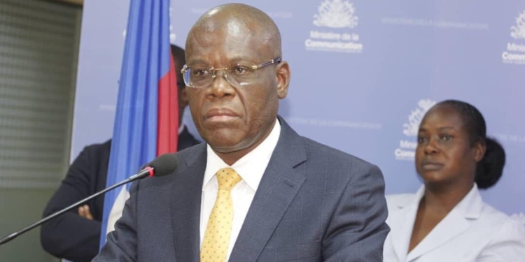 Le Premier Ministre Joseph Jouthe demande plus d’actions des structures engagées dans la lutte anti-Covid-19