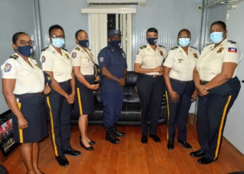 Haïti-Sécurité: Léon Charles tente de gagner la confiance des policiers