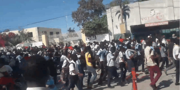 Haiti-insécurité: deuxième journée de manifestation des élèves à Carrefour