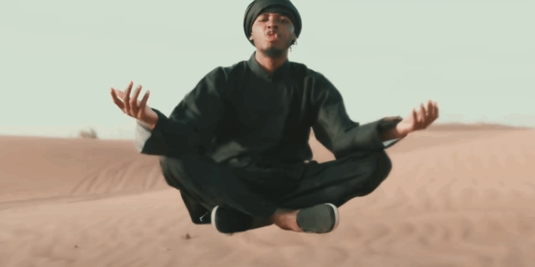 Après un an d’absence, Wendy sort son titre “Longue vie”