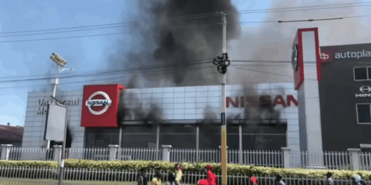 Haïti-Protestation: Universal Motors objet d’incendie et de pillage