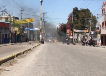 Delmas 32 bloquée suite au meurtre des agents de la PNH à Village de Dieu