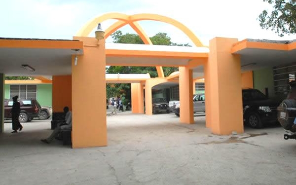 L’Hôpital Bernard Mevs et la Société Haïtienne d’orthopédie condamnent l’enlèvement du Dr Valembrun