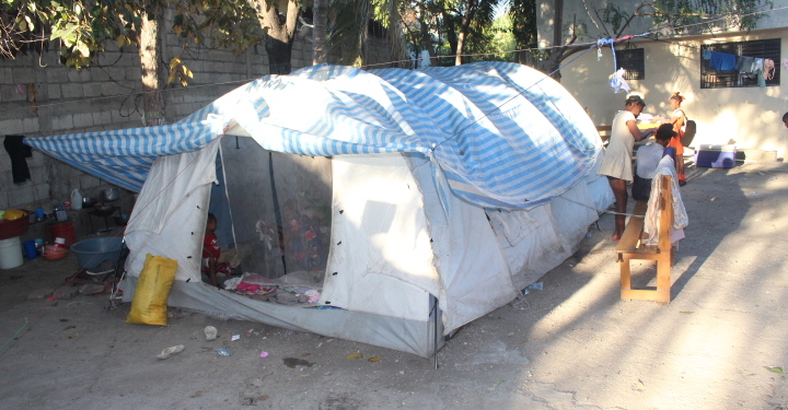 Les déplacés du Bel-Air toujours en situation difficile chez les Pères de Solino