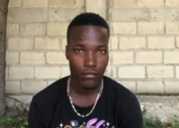 En pleine mer, Josh Casimir sauve un enfant et deux adultes de la noyade