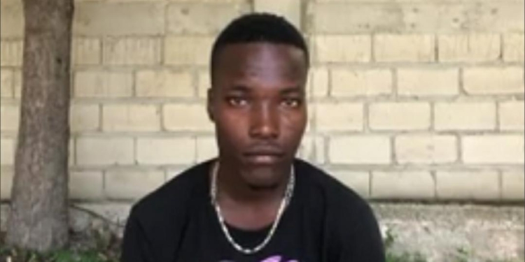 En pleine mer, Josh Casimir sauve un enfant et deux adultes de la noyade