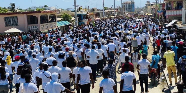 À Port-de-Paix, des milliers de personnes marchent pour exiger justice pour Jovenel