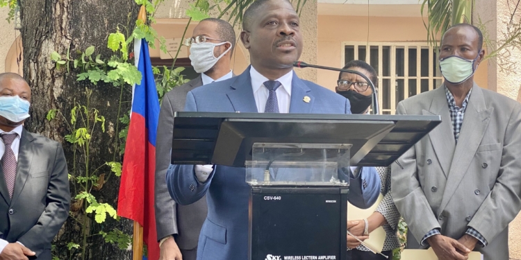 Joseph F. Badio, ce fugitif recherché n’a jamais été membre de mon cabinet” dément Rockfeller vincent