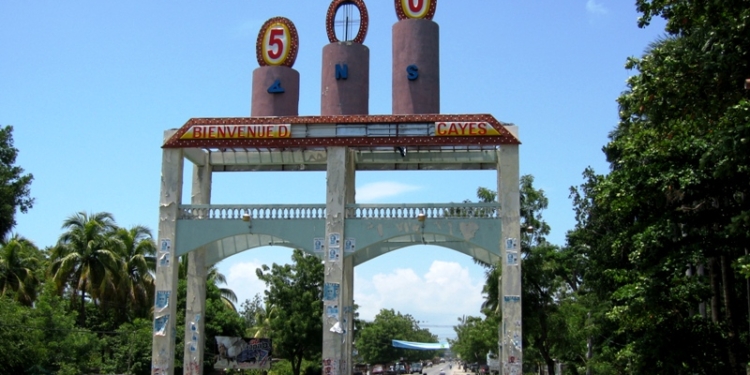 Haïti-Séisme: La mairie des Cayes interdit les réparations des maisons endommagées
