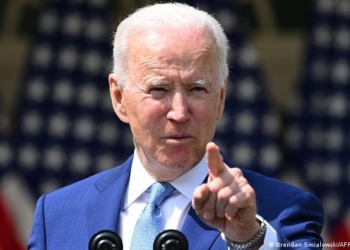 Le président Biden dénonce le traitement des migrants et annonce des sanctions contre les gardes frontaliers