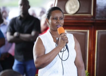 Avant l’audition, Martine Moise lance sa campagne électorale
