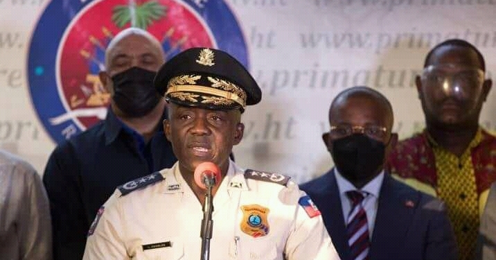 Haïti : face à son incompétence, Léon Charles plie bagage