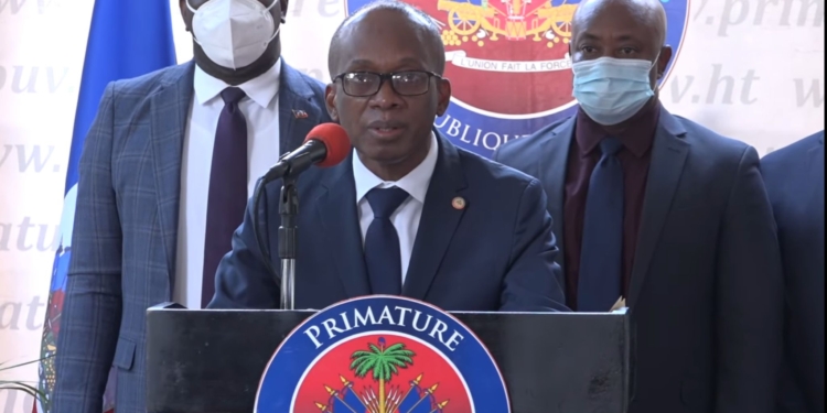 Le gouvernement de facto augmente le prix des carburants