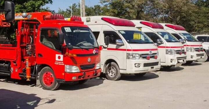 Le Japon fait don de plusieurs ambulances et camions-citernes à la PNH
