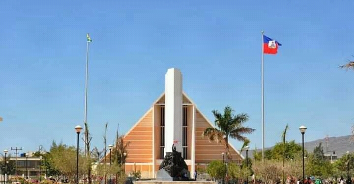 Insécurité: un véhicule de la PNH incendié aux Gonaïves