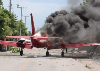 Marche contre l’insécurité : un mort, 2 blessés et un avion incendié par des manifestants aux Cayes