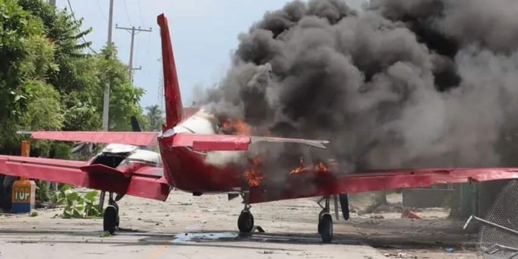 Marche contre l’insécurité : un mort, 2 blessés et un avion incendié par des manifestants aux Cayes