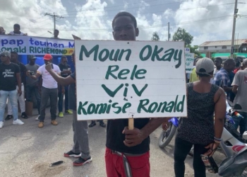 Le barreau des cayes souhaite l’éviction du commissaire Ronald Richemond, la population s’y oppose