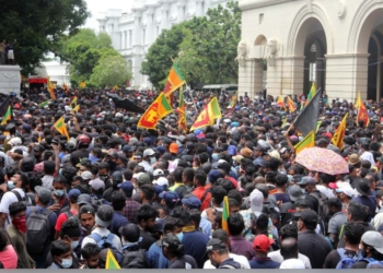 Le palais du Sri Lanka pris d’assaut par des manifestants après la fuite du président