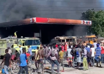 Une station-service de DNC incendiée à Bon-Repos