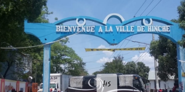 Yon moun mouri anba katouch ak yon lòt blese nan vil Ench