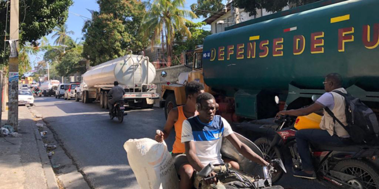 Editoryal: Ayiti vann nan zobop, mafya yo bloke domino a!