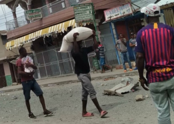 Nouvelle journée de protestation aux Gonaïves ; plusieurs écoles pillées