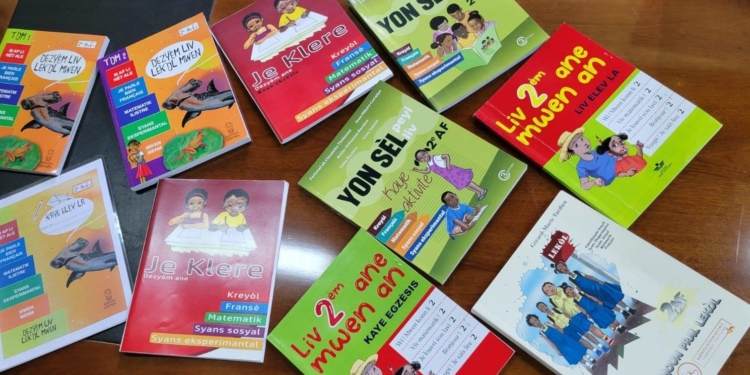 Liv Inik la se yon altènativ sou plan ekonomik ak aprantisaj pou paran timoun yo