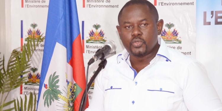 Minis anviwonman James Cadet rekonèt sitiyasyon kritik peyi a ap konnen chak fwa lapli fin tonbe