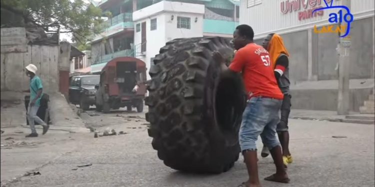 30 moun anviwon jwenn arestasyon yo pou zak piyaj nan zòn metropolitèn lan