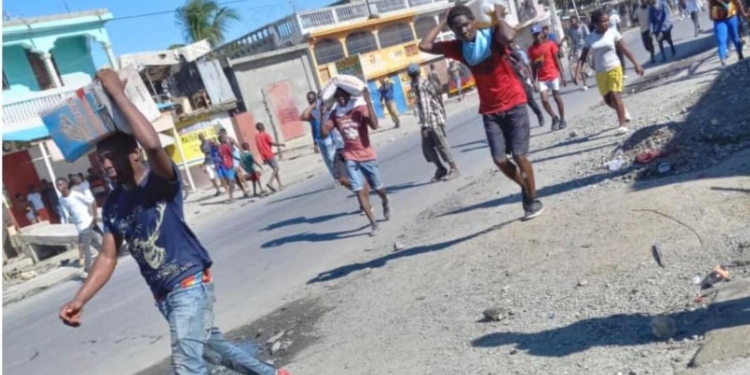 Un entrepôt pillé par des manifestants à Cap-Haïtien le mercredi 5 octobre