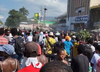 En Haïti, les manifestations persistent contre le gouvernement de facto dirigé par Ariel Henry