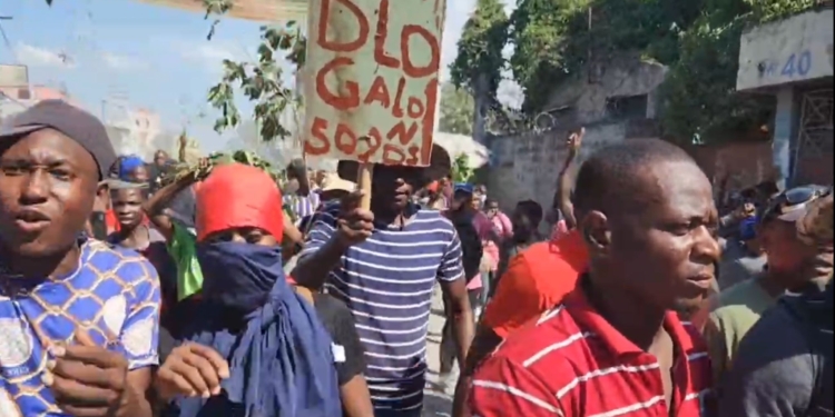 Plizyè vil nan peyi a bay minis Nesmy Manigat pinga pou li pa louvri lekòl la nan konjonkti sa