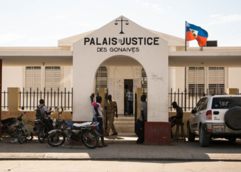 Le palais de justice des Gonaïves incendié par des manifestants