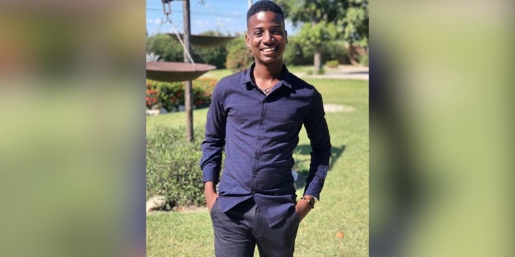 Après sa tournée en Europe, l’artiste Christopher Dorcely est finaliste d’un concours de Mag Haïti