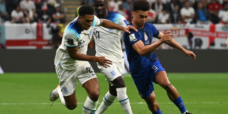 Ekip Angletè ak Etazini jwenn biyè kalifikasyon yo pou 1/8èm nan Koupdimonn Kata a