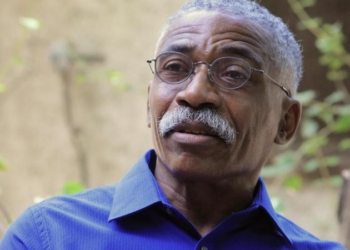 Senatè Patrice Dumont mande demisyon Joseph Lambert nan tèt Sena Repiblik la