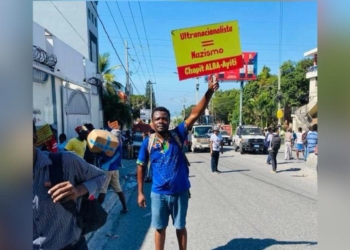 Port-au-Prince : des citoyens protestent contre “le comportement raciste” de Luis Abinader