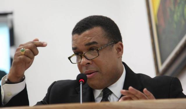 Steven Benoit remèt demisyon l kòm premye minis eli Akò Montana a